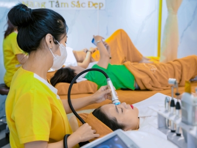 ĐIỀU TRỊ SE KHÍT LỖ CHÂN LÔNG